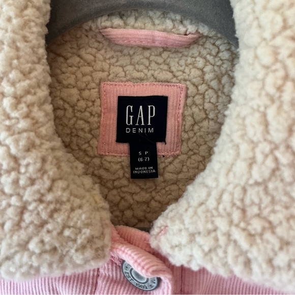GAP Kids Pink Corduroy Sherpa Lined Jacket Size S (6–7) – Faux Shearling Collar - Picture 3 of 16